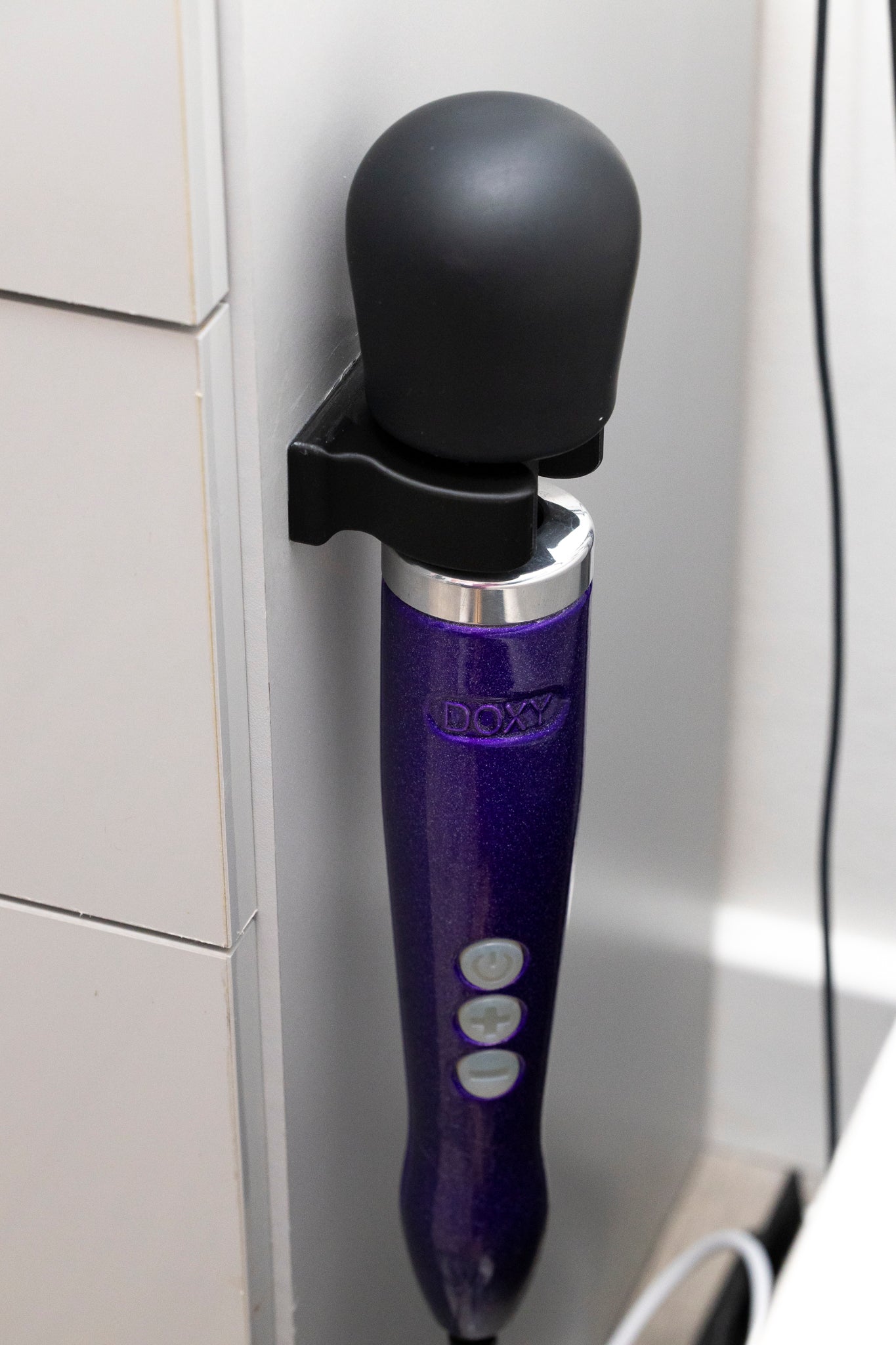 Doxy vibrator holder